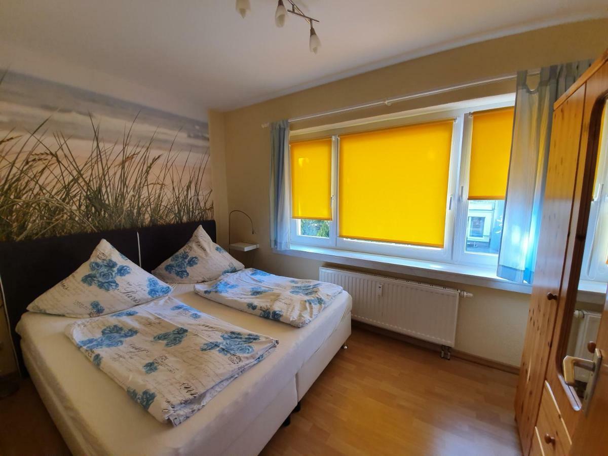 Ferienwohnung Ole ツィノヴィッツ エクステリア 写真