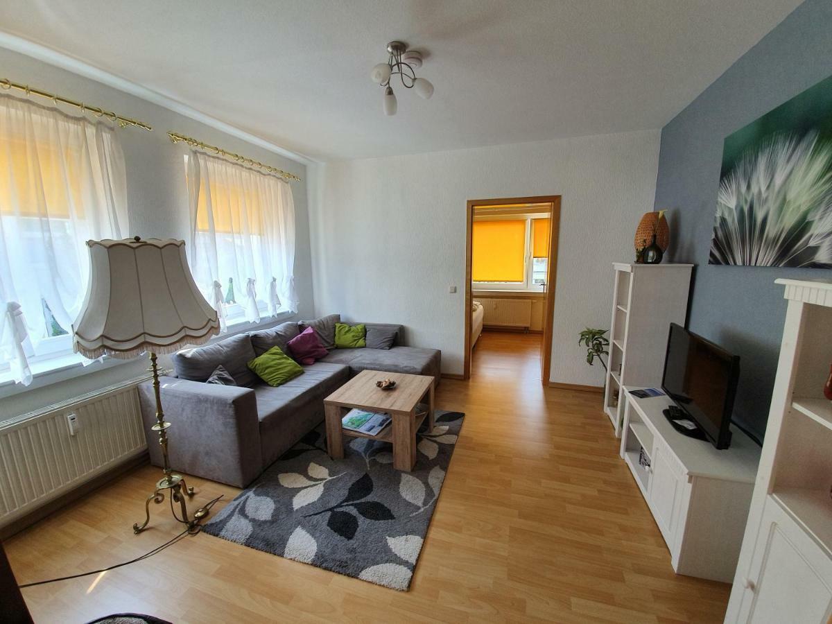 Ferienwohnung Ole ツィノヴィッツ エクステリア 写真